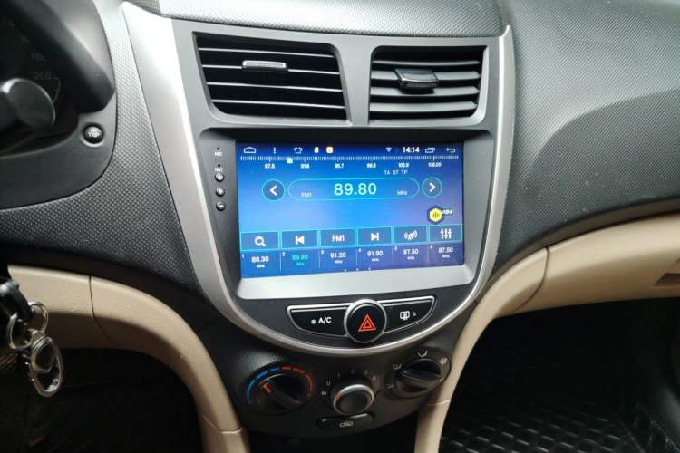 Used Hyundai Verna (older generation) 2016 1.4L Manual Smart GLS Trim Audio And AC Panel