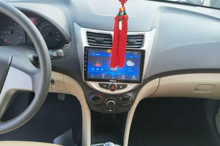 Used Hyundai Verna (older generation) 2016 1.4L Manual Smart GLS Trim Audio And AC Panel