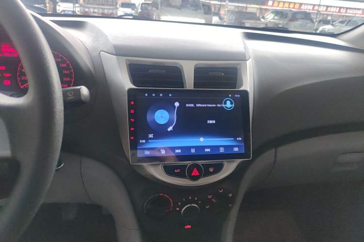 Used Hyundai Verna (older generation) 2016 1.4L Manual Smart GLS Trim Audio And AC Panel