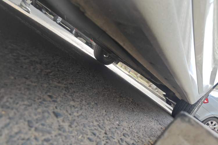Used Hyundai Verna (older generation) 2016 1.4L Manual Smart GLS Trim Chassis Front Left