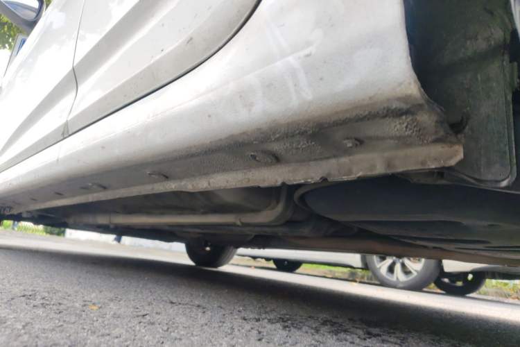 Used Hyundai Verna (older generation) 2016 1.4L Automatic Smart GLS Chassis Rear Left