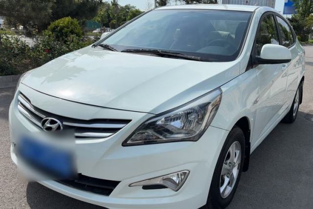 Used Hyundai Verna (older generation) 2016 1.4L Manual Smart GLS Trim