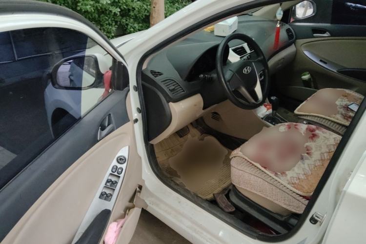 Used Hyundai Verna (older generation) 2016 1.4L Automatic Fashionable GS Model Driver Seat