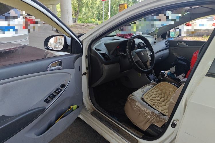 Used Hyundai Verna (older generation) 2016 1.4L Manual Fashion GS Driver Seat