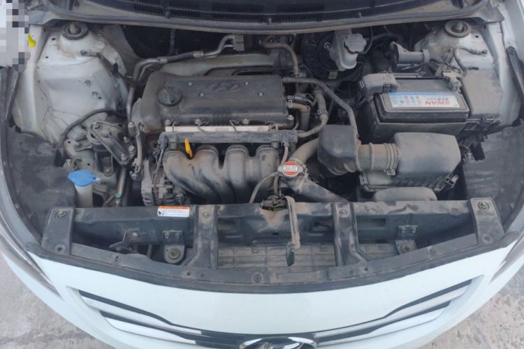 Used Hyundai Verna (older generation) 2016 1.4L Manual Smart GLS Trim Engine Bay