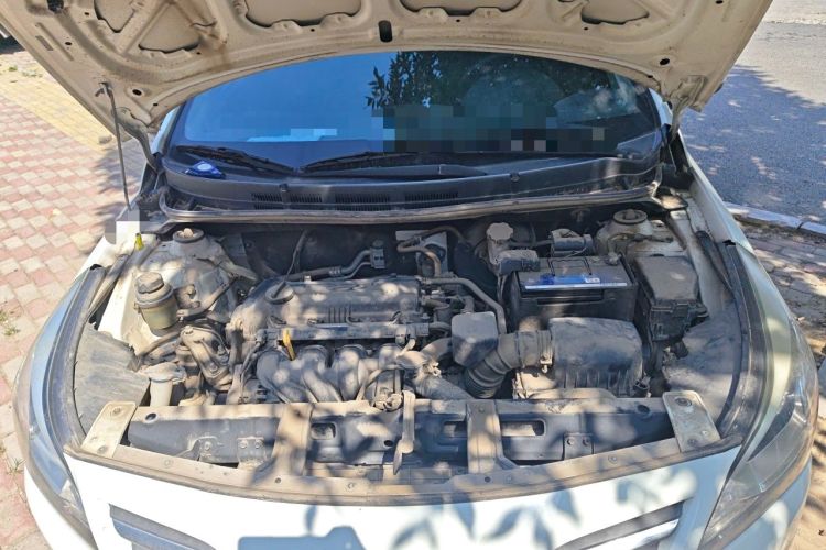 Used Hyundai Verna (older generation) 2016 1.4L Manual Smart GLS Trim Engine Bay