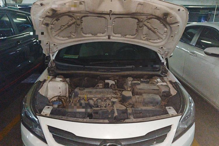 Used Hyundai Verna (older generation) 2016 1.4L Manual Smart GLS Trim Engine Bay