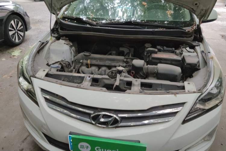 Used Hyundai Verna (older generation) 2016 1.4L Automatic Fashionable GS Model Engine Bay