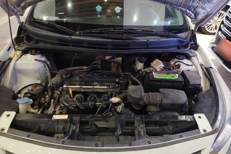 Used Hyundai Verna (older generation) 2016 1.4L Manual Smart GLS Trim Engine Bay