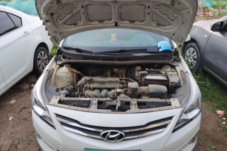 Used Hyundai Verna (older generation) 2016 1.4L Automatic Smart GLS Engine Bay