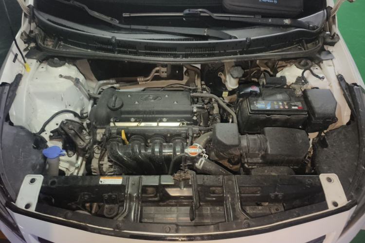 Used Hyundai Verna (older generation) 2016 1.4L Manual Smart GLS Trim Engine Bay