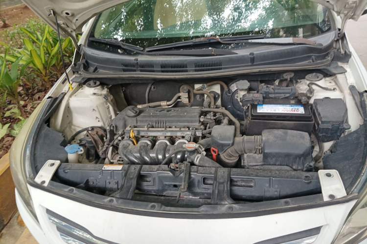 Used Hyundai Verna (older generation) 2016 1.4L Automatic Smart GLS Engine Bay