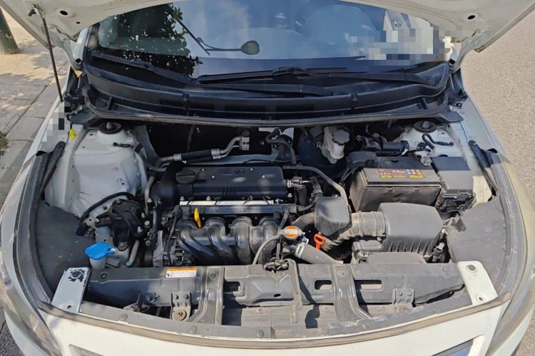 Used Hyundai Verna (older generation) 2016 1.4L Automatic Smart GLS Engine Bay