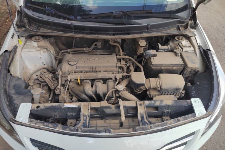 Used Hyundai Verna (older generation) 2016 1.4L Manual Smart GLS Trim Engine Bay