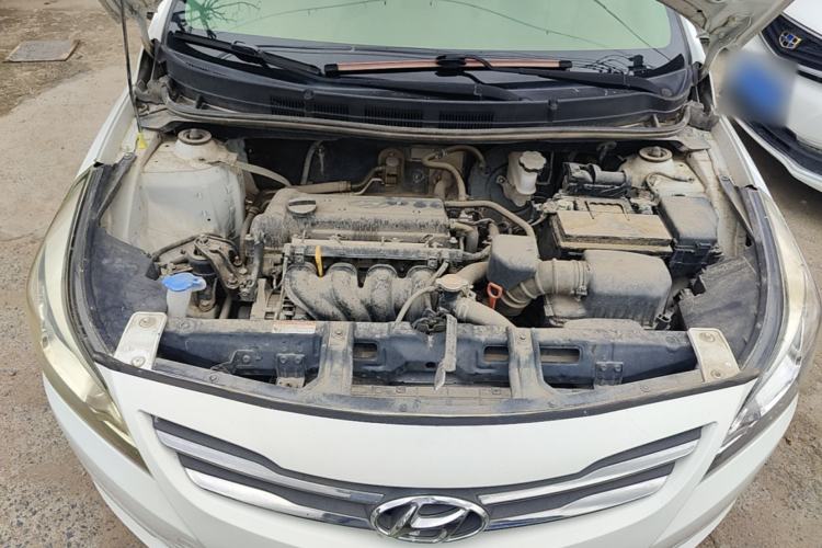 Used Hyundai Verna (older generation) 2016 1.4L Automatic Smart GLS Engine Bay