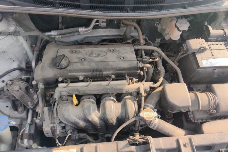 Used Hyundai Verna (older generation) 2016 1.4L Manual Smart GLS Trim Engine Bay