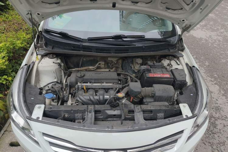 Used Hyundai Verna (older generation) 2016 1.4L Automatic Smart GLS Engine Bay