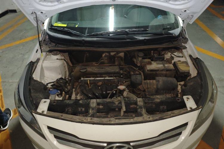 Used Hyundai Verna (older generation) 2016 1.4L Manual Smart GLS Trim Engine Bay