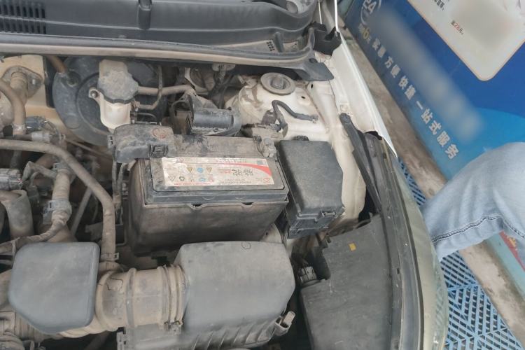 Used Hyundai Verna (older generation) 2016 1.4L Manual Smart GLS Trim Engine Bay Left