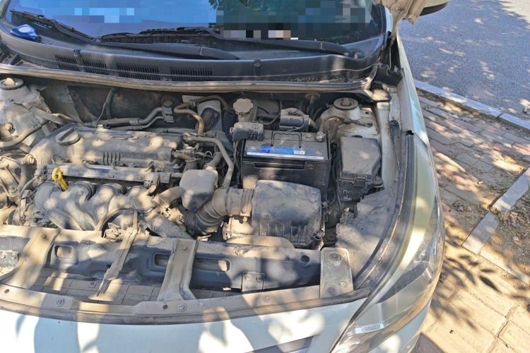 Used Hyundai Verna (older generation) 2016 1.4L Manual Smart GLS Trim Engine Bay Left