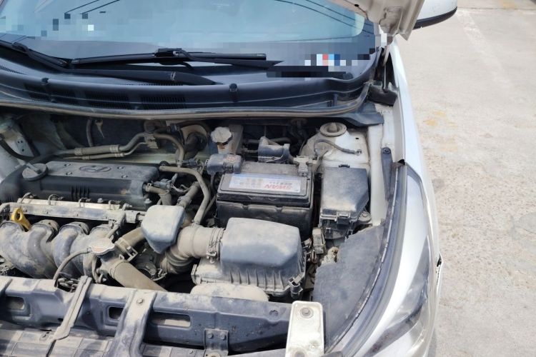 Used Hyundai Verna (older generation) 2016 1.4L Manual Smart GLS Trim Engine Bay Left