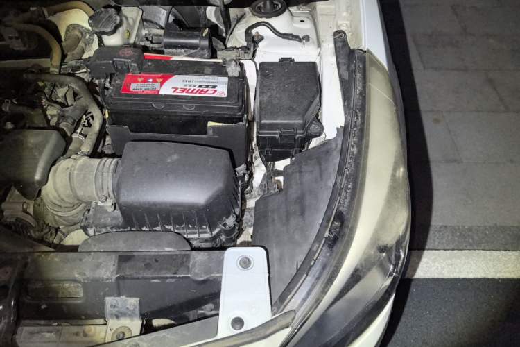 Used Hyundai Verna (older generation) 2016 1.4L Manual Fashion GS Engine Bay Left