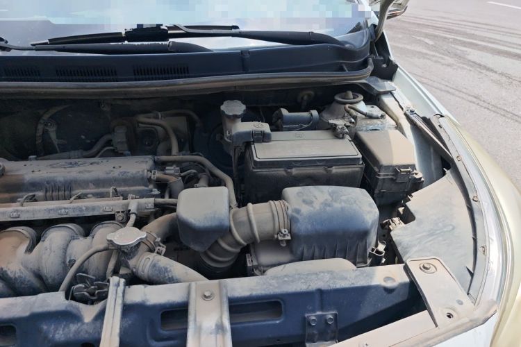 Used Hyundai Verna (older generation) 2016 1.4L Manual Smart GLS Trim Engine Bay Left