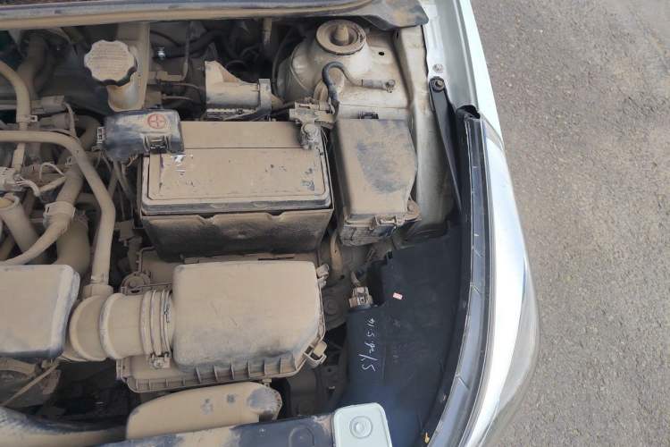 Used Hyundai Verna (older generation) 2016 1.4L Manual Smart GLS Trim Engine Bay Left