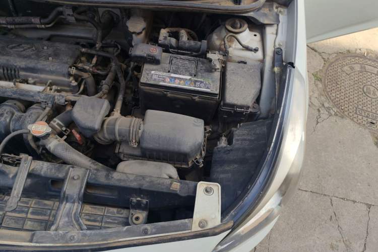 Used Hyundai Verna (older generation) 2016 1.4L Automatic Smart GLS Engine Bay Left