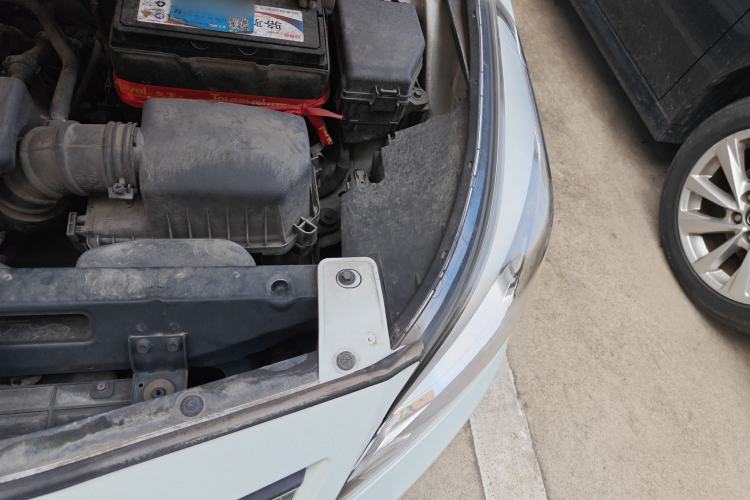 Used Hyundai Verna (older generation) 2016 1.4L Manual Smart GLS Trim Engine Bay Left