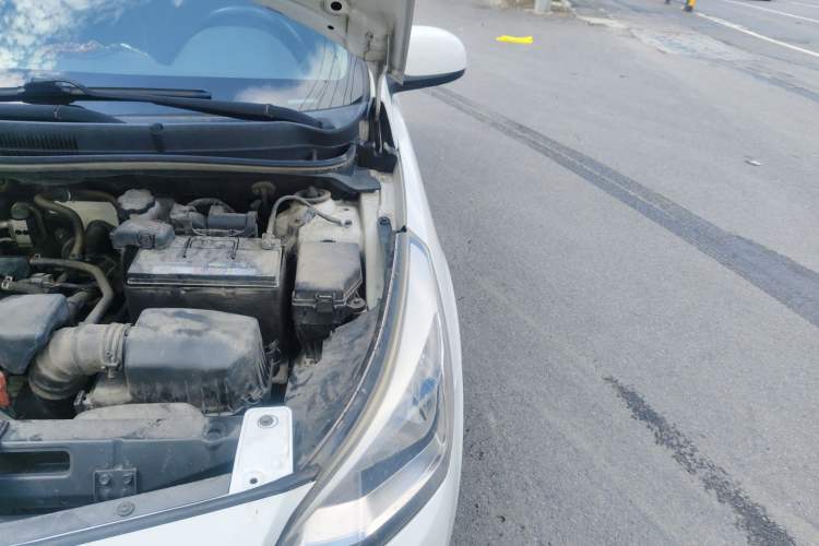 Used Hyundai Verna (older generation) 2016 1.4L Automatic Smart GLS Engine Bay Left