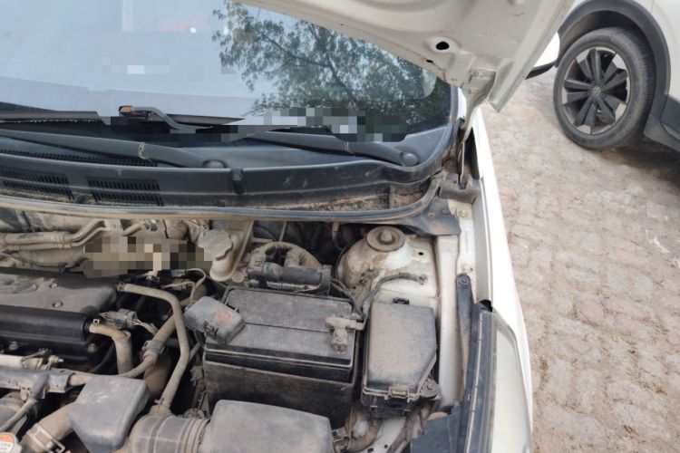 Used Hyundai Verna (older generation) 2016 1.4L Automatic Leading-Edge GLX Engine Bay Left