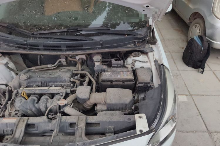 Used Hyundai Verna (older generation) 2016 1.4L Manual Smart GLS Trim Engine Bay Left