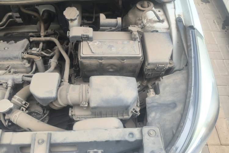 Used Hyundai Verna (older generation) 2016 1.4L Manual Smart GLS Trim Engine Bay Left