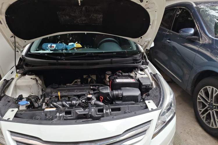 Used Hyundai Verna (older generation) 2016 1.4L Automatic Smart GLS Engine Bay Left