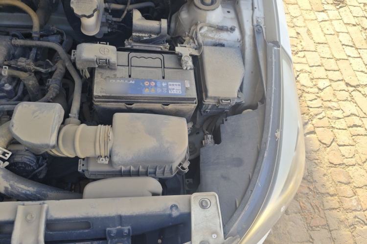 Used Hyundai Verna (older generation) 2016 1.4L Manual Smart GLS Trim Engine Bay Left