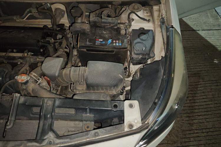 Used Hyundai Verna (older generation) 2016 1.4L Automatic Smart GLS Engine Bay Left
