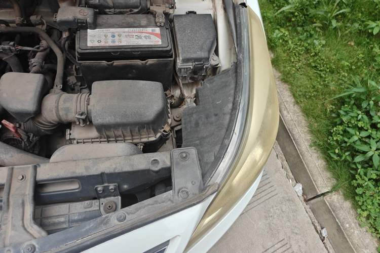 Used Hyundai Verna (older generation) 2016 1.4L Automatic Smart GLS Engine Bay Left