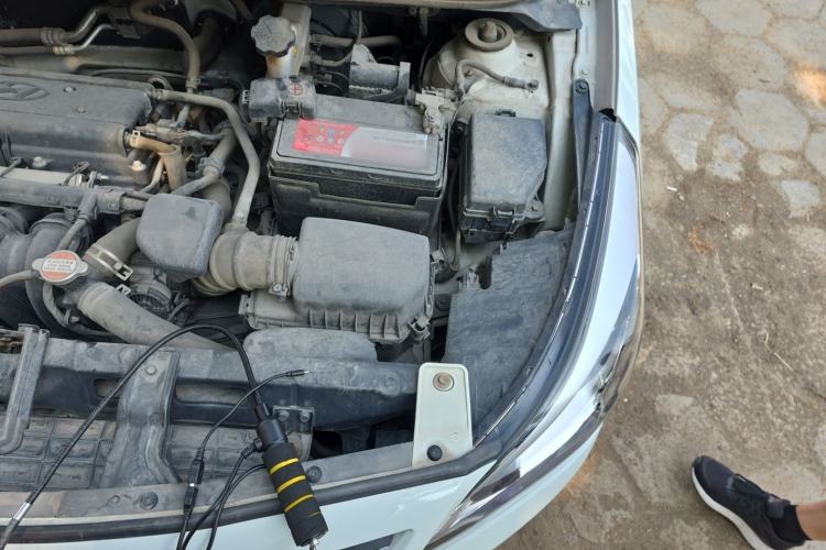 Used Hyundai Verna (older generation) 2016 1.4L Manual Smart GLS Trim Engine Bay Left