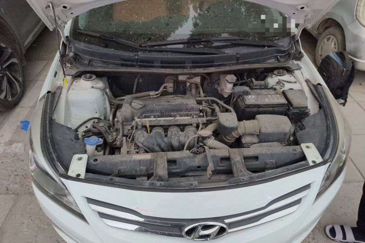 Used Hyundai Verna (older generation) 2016 1.4L Manual Smart GLS Trim Engine Bay