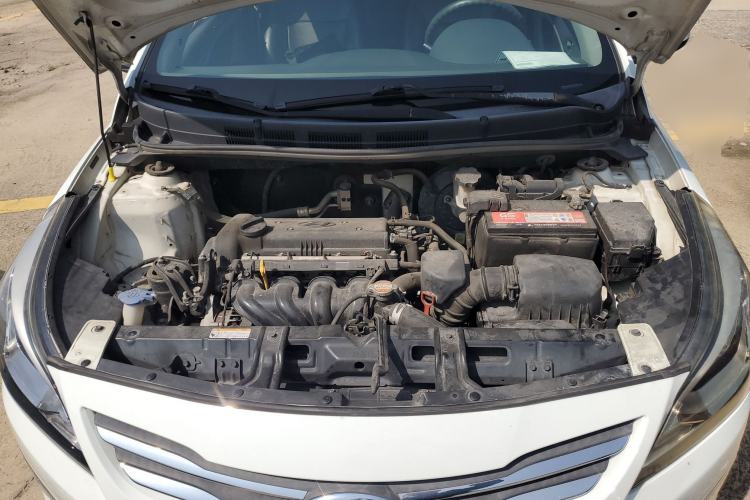Used Hyundai Verna (older generation) 2016 1.4L Automatic Smart GLS Engine Bay