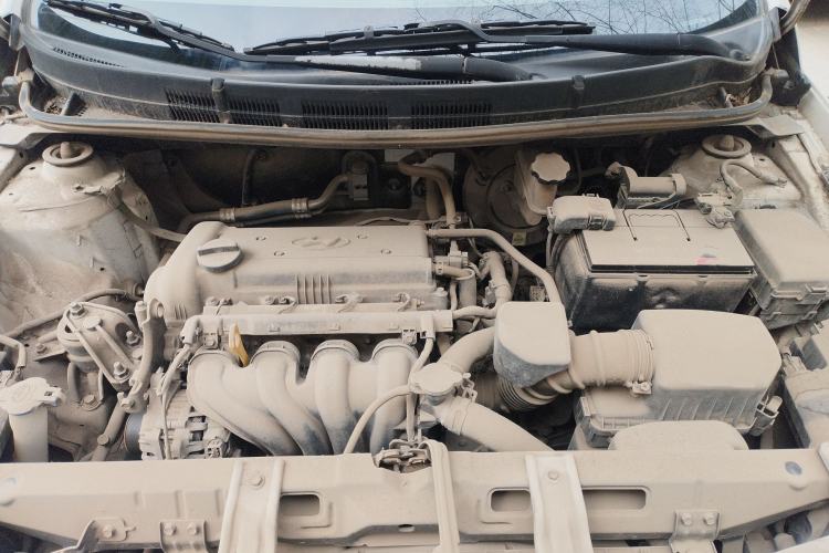 Used Hyundai Verna (older generation) 2016 1.4L Manual Smart GLS Trim Engine Bay
