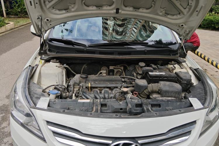 Used Hyundai Verna (older generation) 2016 1.4L Automatic Smart GLS Engine Bay