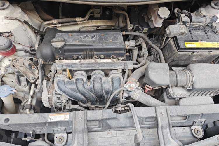 Used Hyundai Verna (older generation) 2016 1.4L Automatic Fashionable GS Model Engine Bay