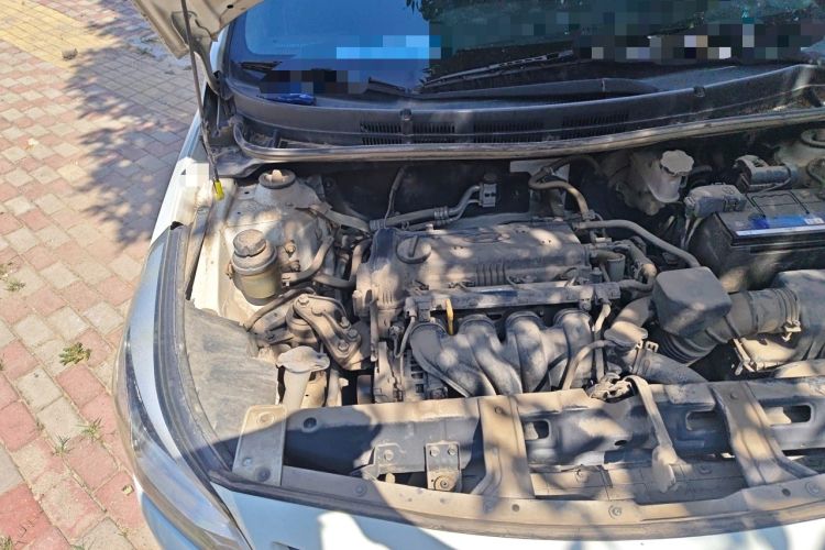 Used Hyundai Verna (older generation) 2016 1.4L Manual Smart GLS Trim Engine Bay Right