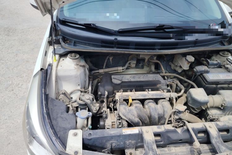 Used Hyundai Verna (older generation) 2016 1.4L Manual Smart GLS Trim Engine Bay Right