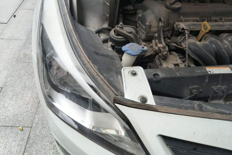 Used Hyundai Verna (older generation) 2016 1.4L Automatic Smart GLS Engine Bay Right