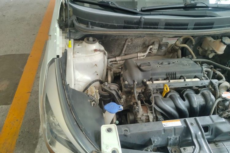 Used Hyundai Verna (older generation) 2016 1.4L Automatic Smart GLS Engine Bay Right