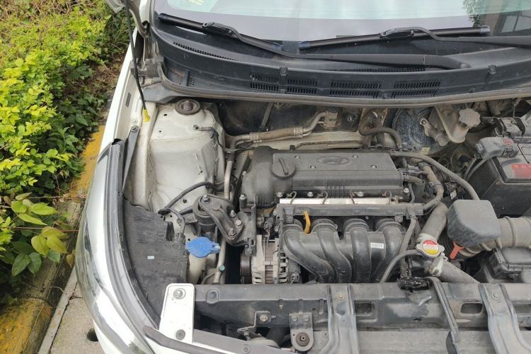 Used Hyundai Verna (older generation) 2016 1.4L Automatic Smart GLS Engine Bay Right