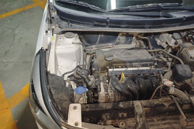 Used Hyundai Verna (older generation) 2016 1.4L Manual Smart GLS Trim Engine Bay Right